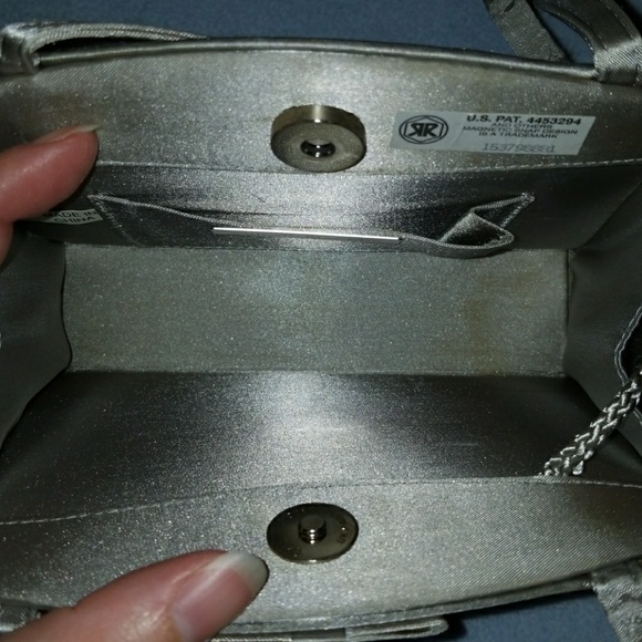 Adorable Beaded Mini Purse - Picture 6 of 8